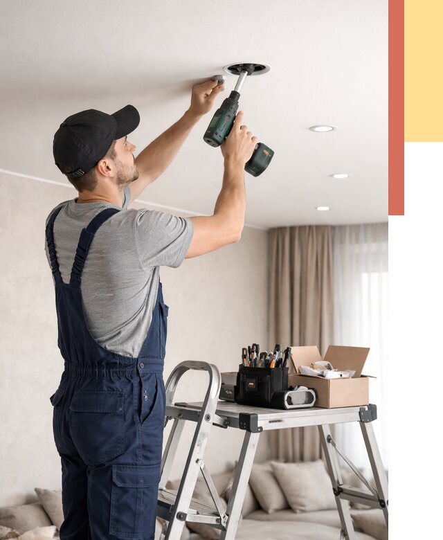 Установка и монтаж точечных светильников в натяжной потолок в Краснокамске от 1825 руб. | ОТДЕЛОЧНИК-Кнм