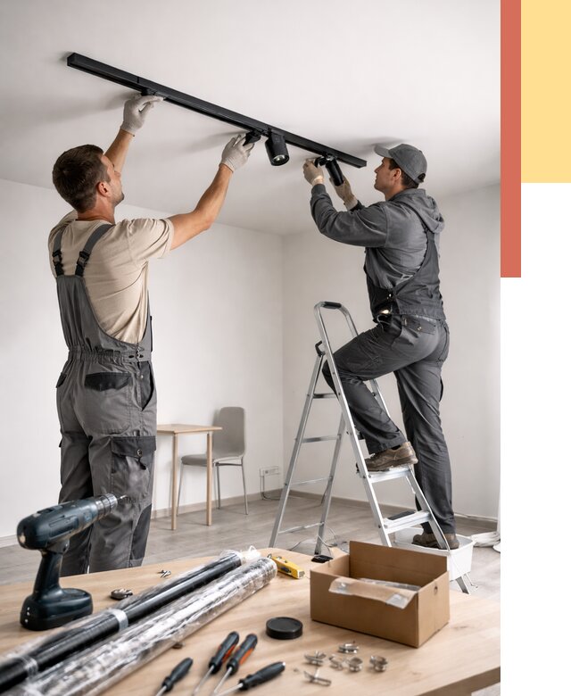 Установка трековых светильников в натяжной потолок в Краснокамске от 4258 руб. | ОТДЕЛОЧНИК-Кнм